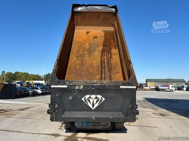Tipper  BKS Rockwheeler 24K 178142 KM / BPW AXLES / DRA...