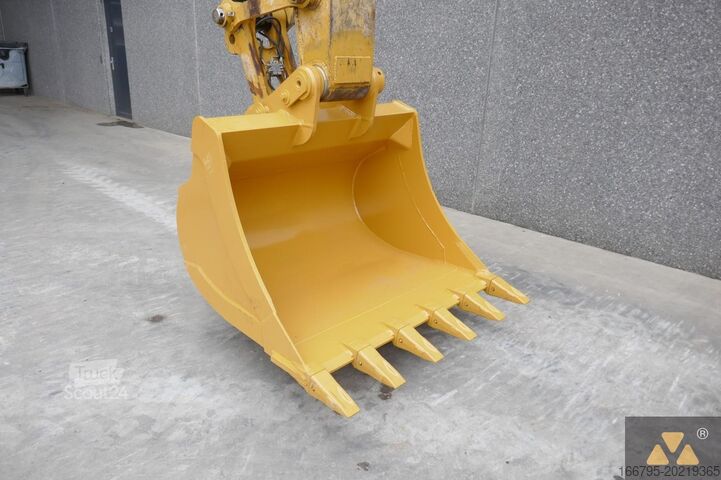 Excavadora sobre orugas Caterpillar 325F LCR