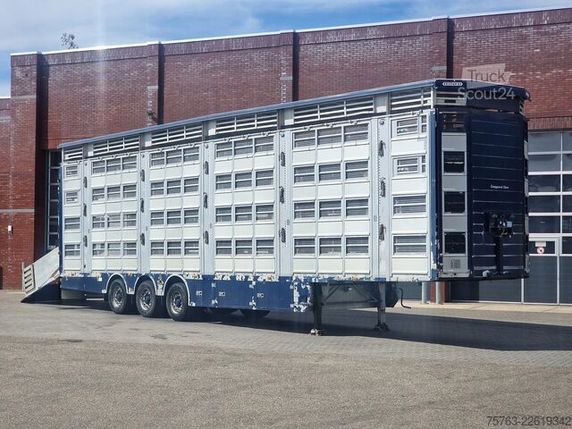  Pezzaioli 3/4 deck livestock - 134.8m2 - Water & Ventilat...