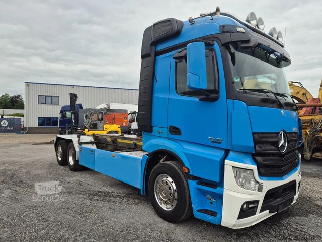 Châssis avec cabine Mercedes-Benz Actros 2548 6x2