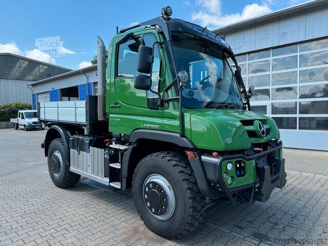 Kipper LKW UNIMOG U435 Kipper mit Reifendruckregelanlage