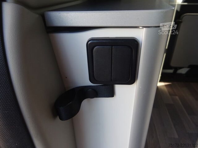 عربة تخييم FORD Nugget 185PS Autm. Bi-Xenon Markise AHK ACC