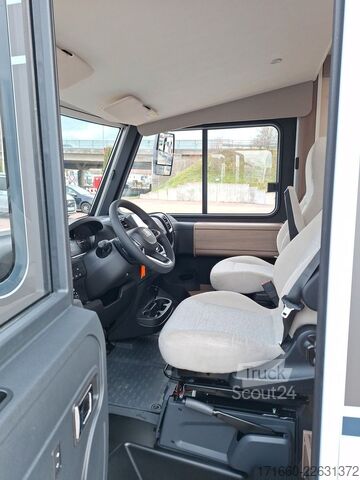 Integriertes Wohnmobil CARADO pro+ I 338 Dachklima, Automatik, TV-Paket