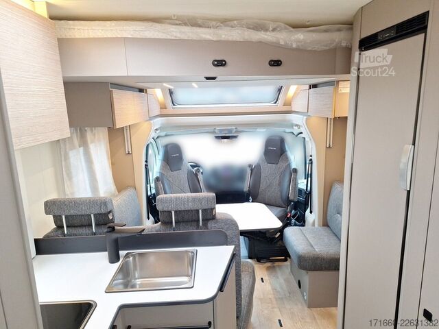 Autocaravana semi-integrada BÜRSTNER Campeo TD 660 Automatik, Hubbett