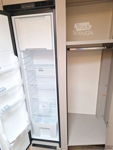 Autocaravana semi-integrada BÜRSTNER Campeo TD 660 Automatik, Hubbett