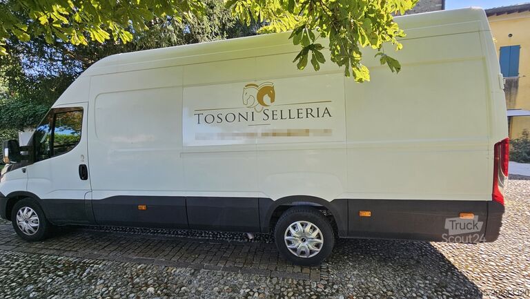 Gesloten bestelwagen Iveco Daily 35 S 15 PASSO LUNGO