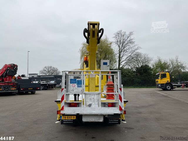 Plate-forme de levage Mercedes-Benz Atego 815 Wumag Elevant 17 meter hoogwerker Jus...