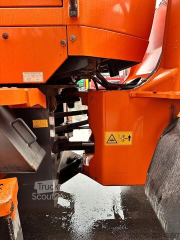 جرافة ذات عجلات DOOSAN DL 200 inkl. Schaufel & Gabel Bj.2013 107kW