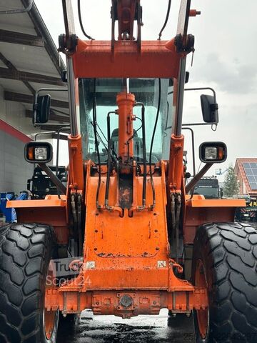 جرافة ذات عجلات DOOSAN DL 200 inkl. Schaufel & Gabel Bj.2013 107kW