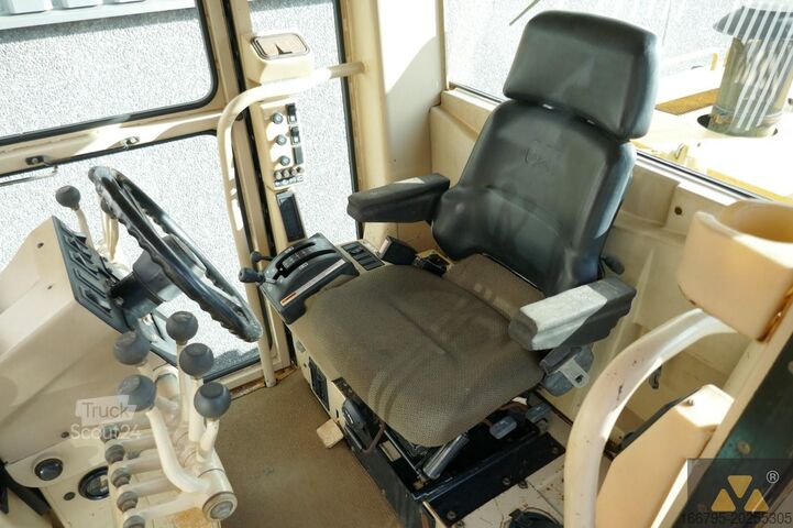 Greyder Caterpillar 135H