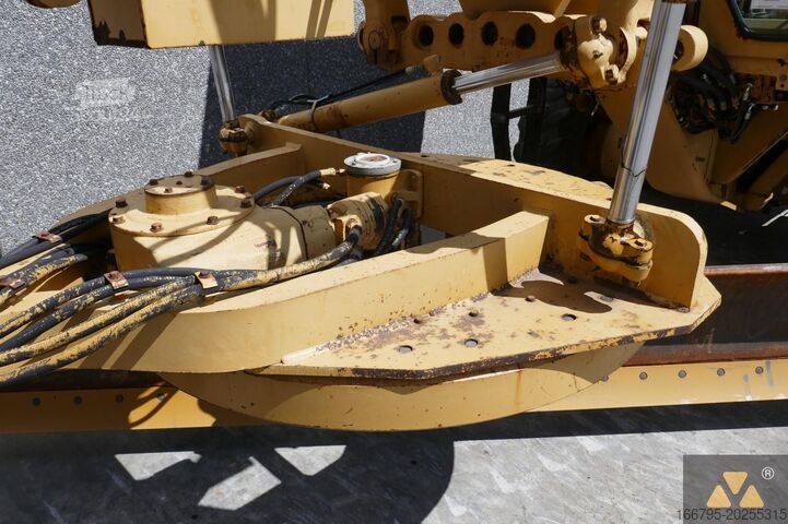 Grader Caterpillar 12H