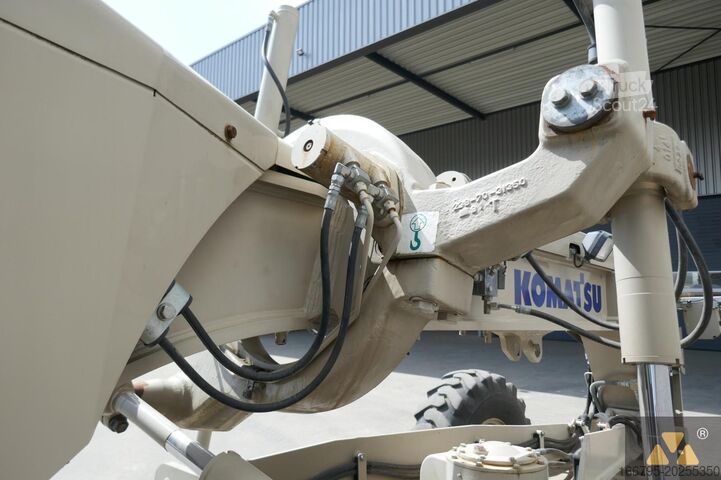 Greideris Komatsu GD555-5 Ex-army