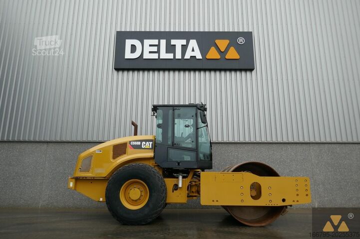 Tek tamburlu silindir Caterpillar CS68B