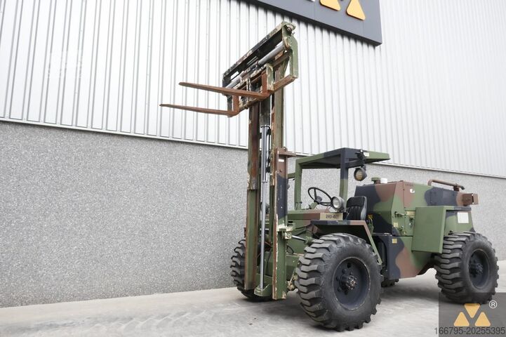 Gabelstapler für unwegsames Gelände Case M4K Ex-army