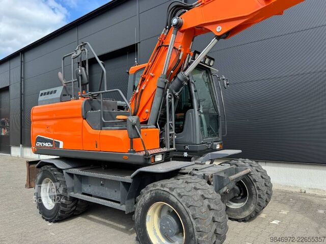 Mobiele graafmachine Doosan DX140W-5  DKS Giekveering
