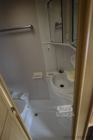 Caravan SPRITE Swift 390 mit Mover und Vorzelt