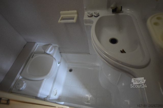 Caravan SPRITE Swift 390 mit Mover und Vorzelt