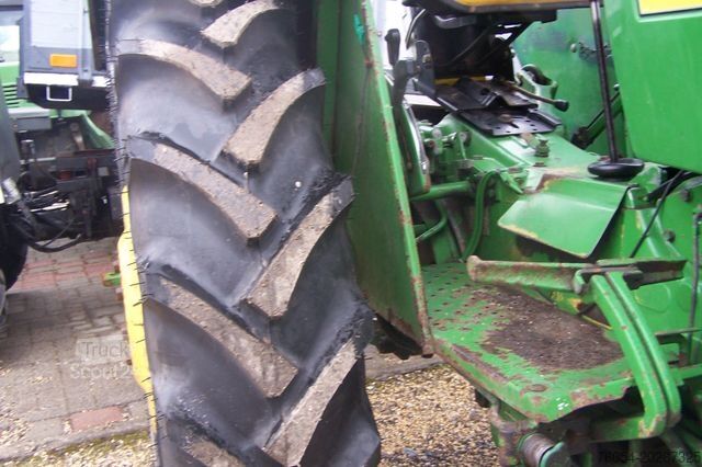 Tractor John Deere 940E