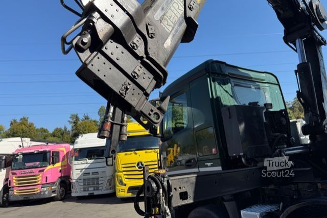 Kipper LKW MERCEDES-BENZ Arocs 3242 8x4 Hiab 166-4