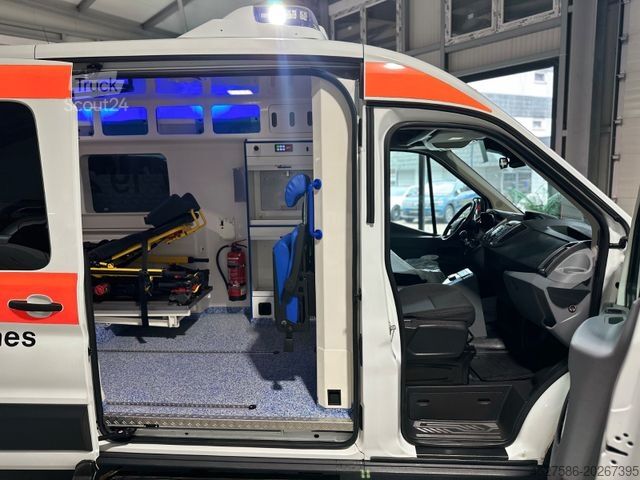 Feuerwehrfahrzeug FORD Transit 2.2L *RTW*KTW*KRANKENWAG**LIEGE+STUHL