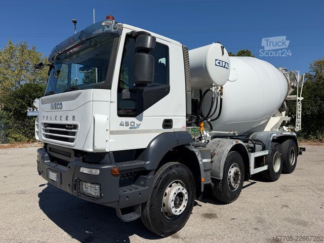 Betonmixer vrachtwagen Iveco Trakker 450