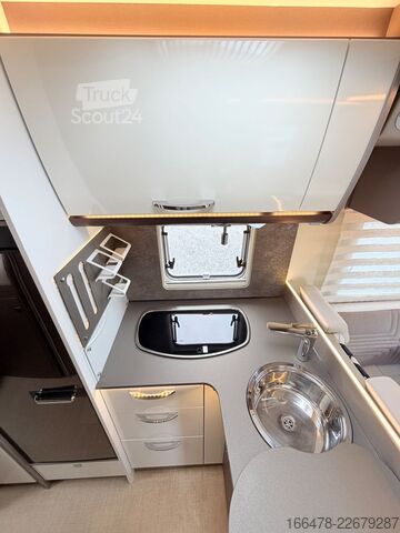 Półzintegrowany kamper BÜRSTNER Lyseo Harmony T 728 Einzelbetten-Hubbett-1.Hand