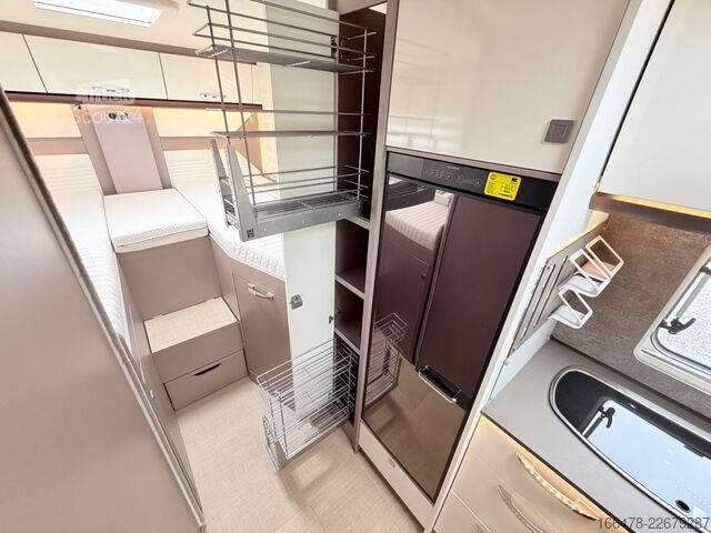 Półzintegrowany kamper BÜRSTNER Lyseo Harmony T 728 Einzelbetten-Hubbett-1.Hand