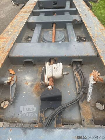 Containervervoer Kögel 3 ass cont chassis 20/30/40/45 High kuub