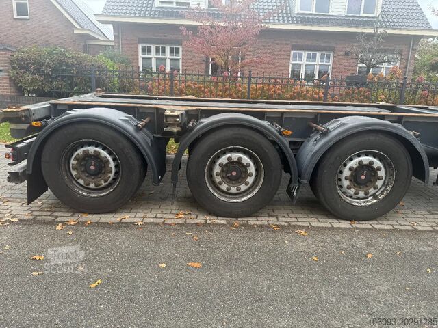 Containervervoer Kögel 3 ass cont chassis 20/30/40/45 High kuub