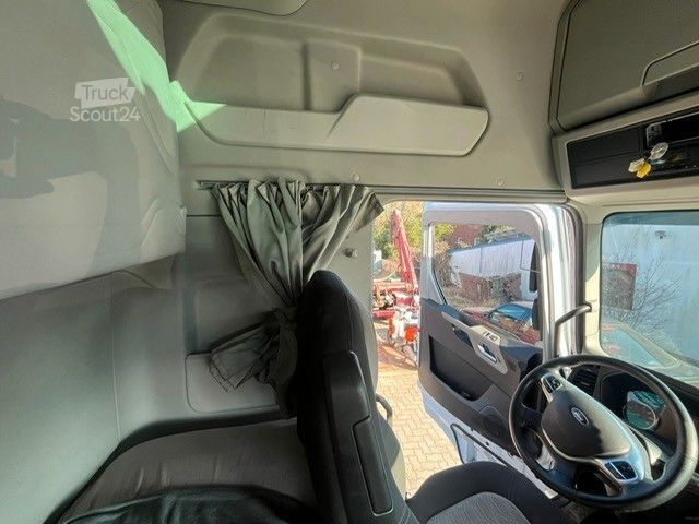 Volume trekker FORD F-Max 500 Lowliner Standort Auetal