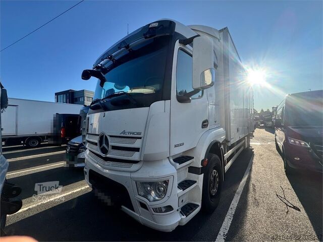  Mercedes-Benz Actros 1833 4x2 Box Truck with Full Side Opening