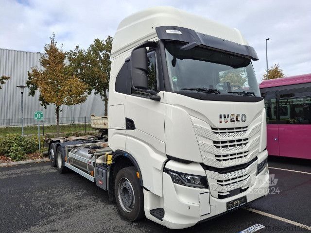 Автомобиль с заменяемым кузовом IVECO AS260S46Y/FS CM 2LNG