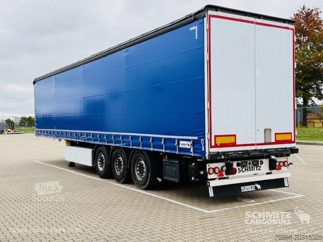 Öppen semitrailer med kapell Schmitz Cargobull Curtainsider Standard Getränke