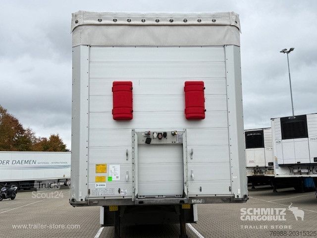 Öppen semitrailer med kapell Schmitz Cargobull Curtainsider Standard Getränke