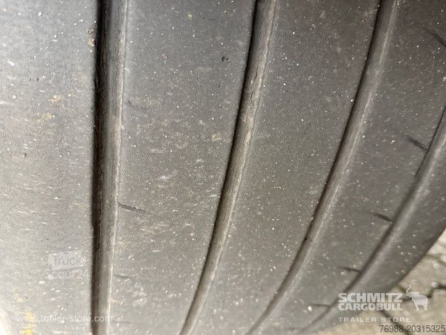 Öppen semitrailer med kapell Schmitz Cargobull Curtainsider Standard Getränke