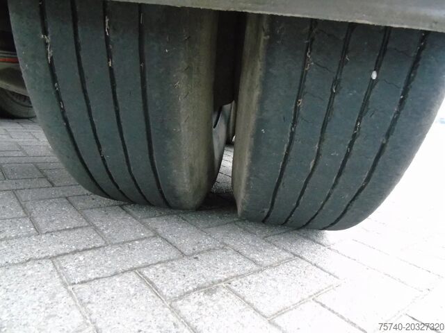 Kontejnerski transport TR'AX 2 AXLE + 20FT