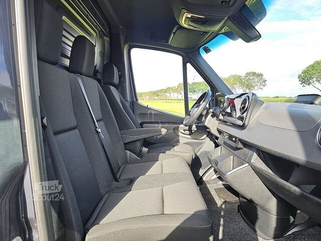Bestelauto MERCEDES-BENZ SPRINTER 317 L2H2 Mbux10 LED AC!