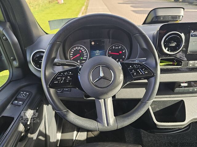 Bestelauto MERCEDES-BENZ SPRINTER 317 L2H2 Mbux10 LED AC!