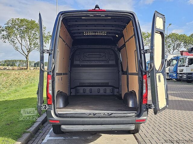 Bestelauto MERCEDES-BENZ SPRINTER 317 L2H2 Mbux10 LED AC!