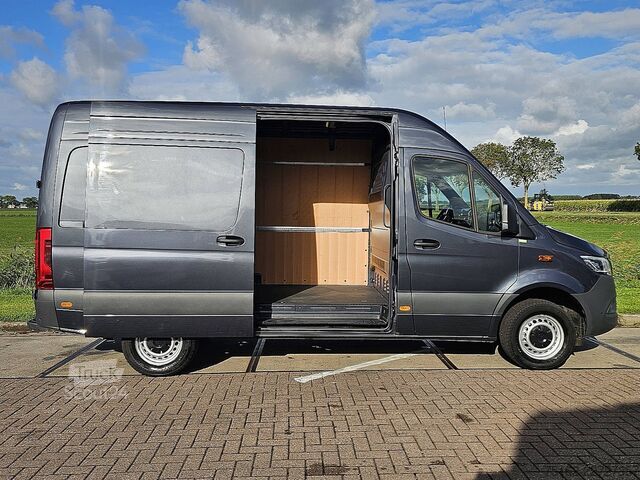 Bestelauto MERCEDES-BENZ SPRINTER 317 L2H2 Mbux10 LED AC!
