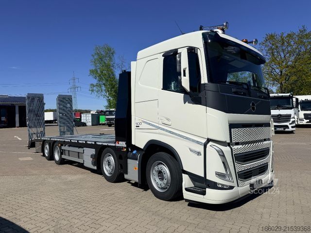 Inny VOLVO Maschinentransporter mit Rampen