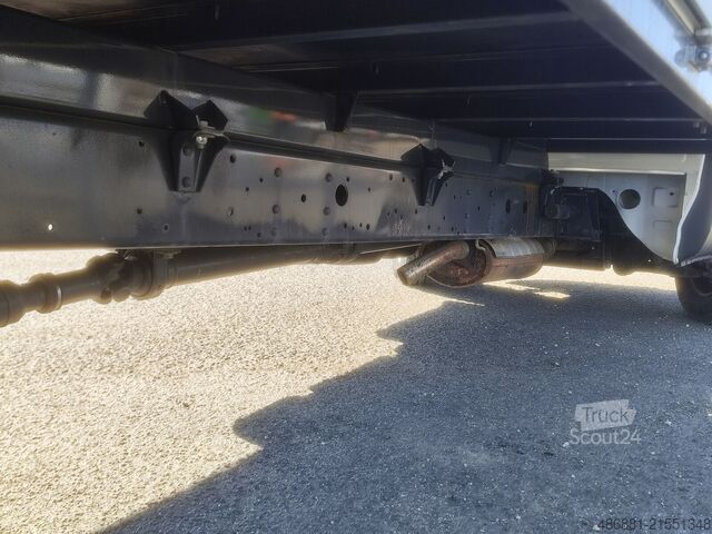 Όχημα με καρότσα με άνοιγμα στο πλάι IVECO Daily 70