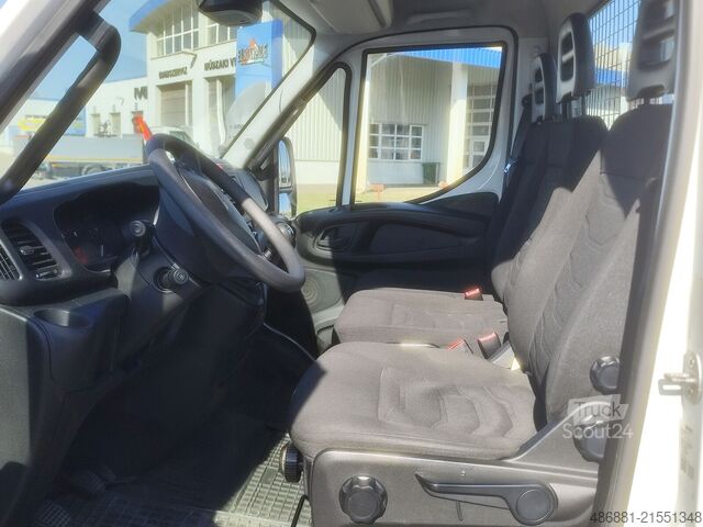 Όχημα με καρότσα με άνοιγμα στο πλάι IVECO Daily 70