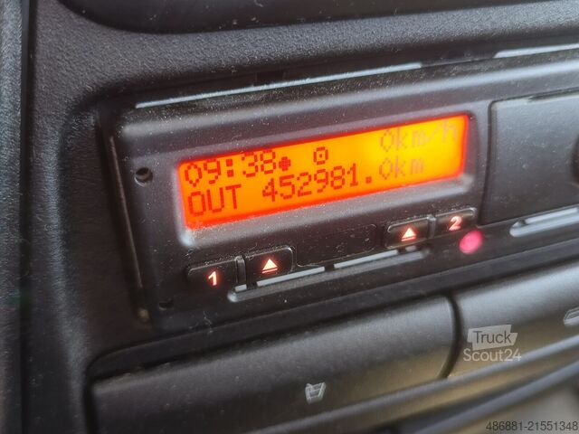 Όχημα με καρότσα με άνοιγμα στο πλάι IVECO Daily 70