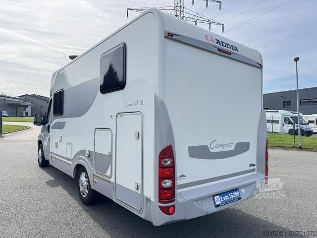 Halvintegrerad husbil ADRIA Compact 660 SL Solar+Sat TV+Markise+Dunstabzug