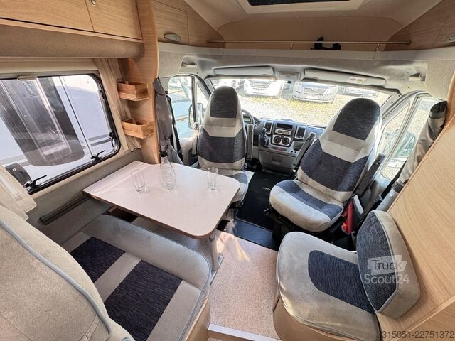 Halvintegrerad husbil ADRIA Compact 660 SL Solar+Sat TV+Markise+Dunstabzug