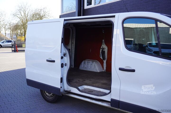 Bestelwagen Renault Trafic 1.6 dCi 125PK EURO 6 - Airco - Navi - Cr...