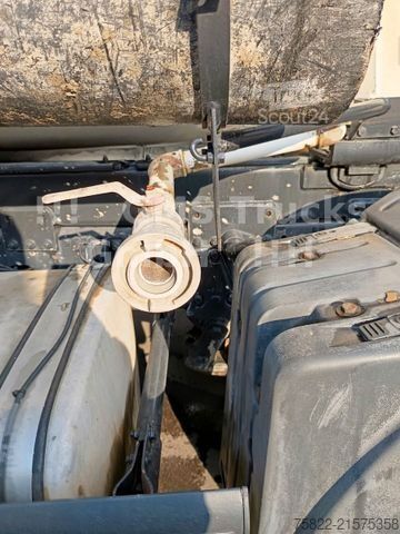 Camión hormigonera MAN TGA 32.360 / 8X4 / Liebherr 9qm