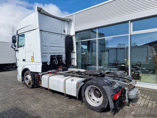 Volume tractor unit DAF XF 460 SSC Low Deck/Night Look/AC + Standklima