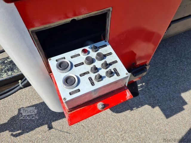 Truck-mounted work platform MERCEDES-BENZ LF 1313 (1113) Drehleiter METZ Korb Oldtimer H